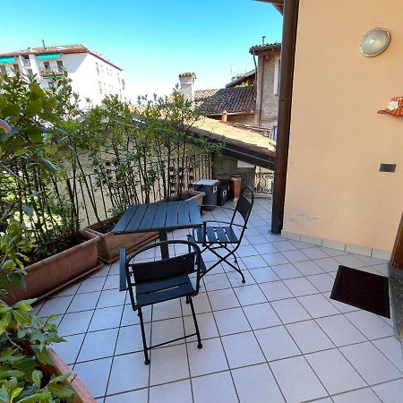 La Casa Dei Sogni Appartement Intra Buitenkant foto
